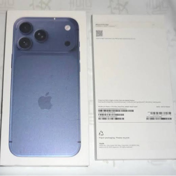 Apple iPhone 17 pro max blue - Picture 1 of 1